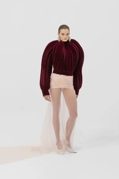 Look 25